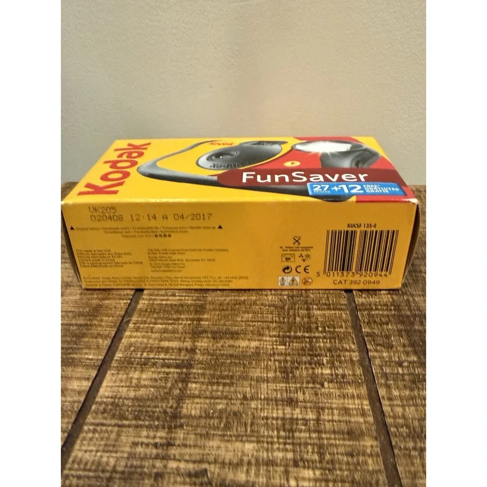 New Kodak 3920949 Fun‎ Saver Single Use Camera with Flash (Yellow/Red)